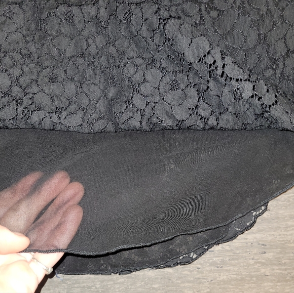 Aritzia Talula lacy sheer tank. XS - Picture 5 of 9